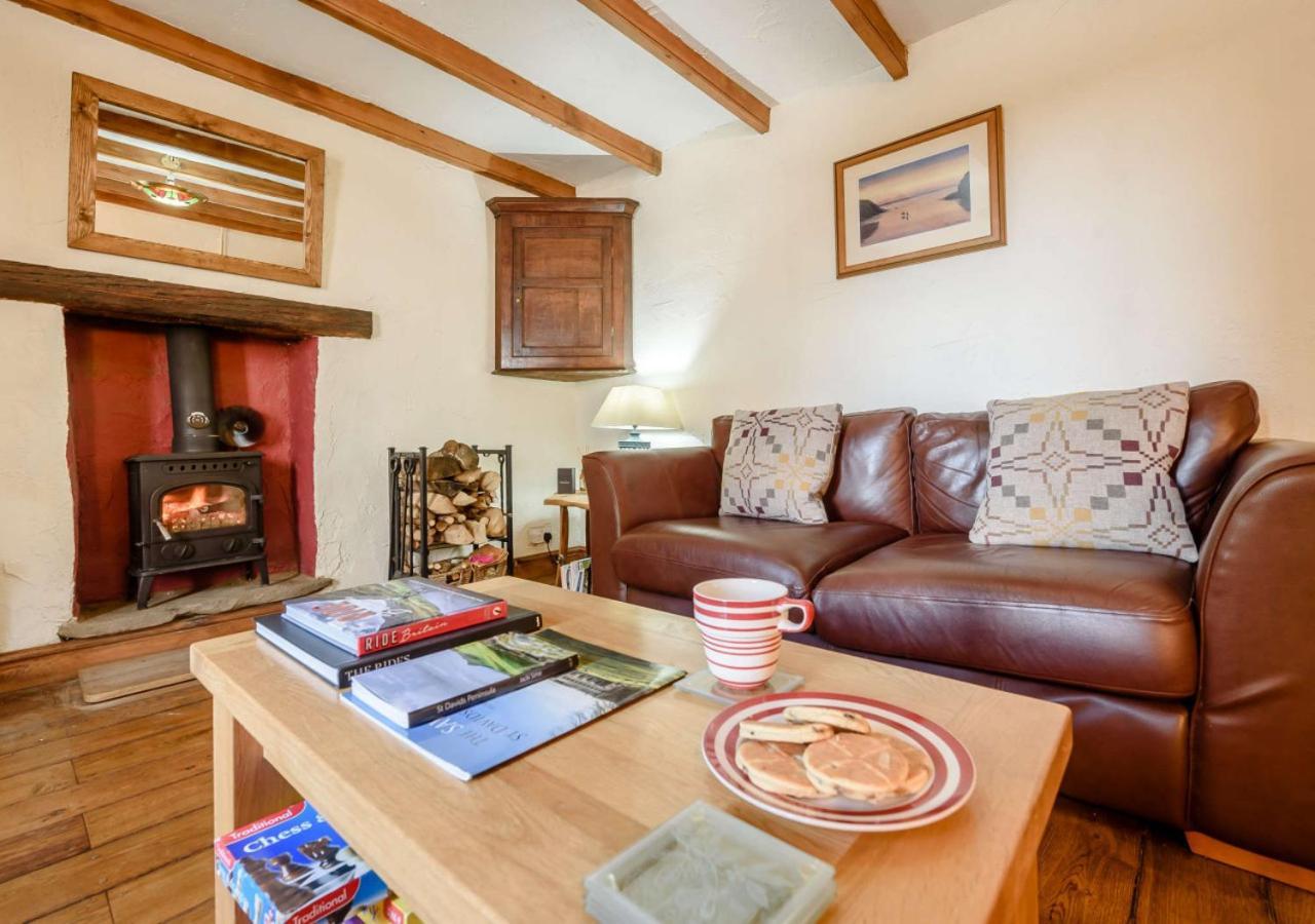 Bwthyn Clyd - St Davids Villa Luaran gambar