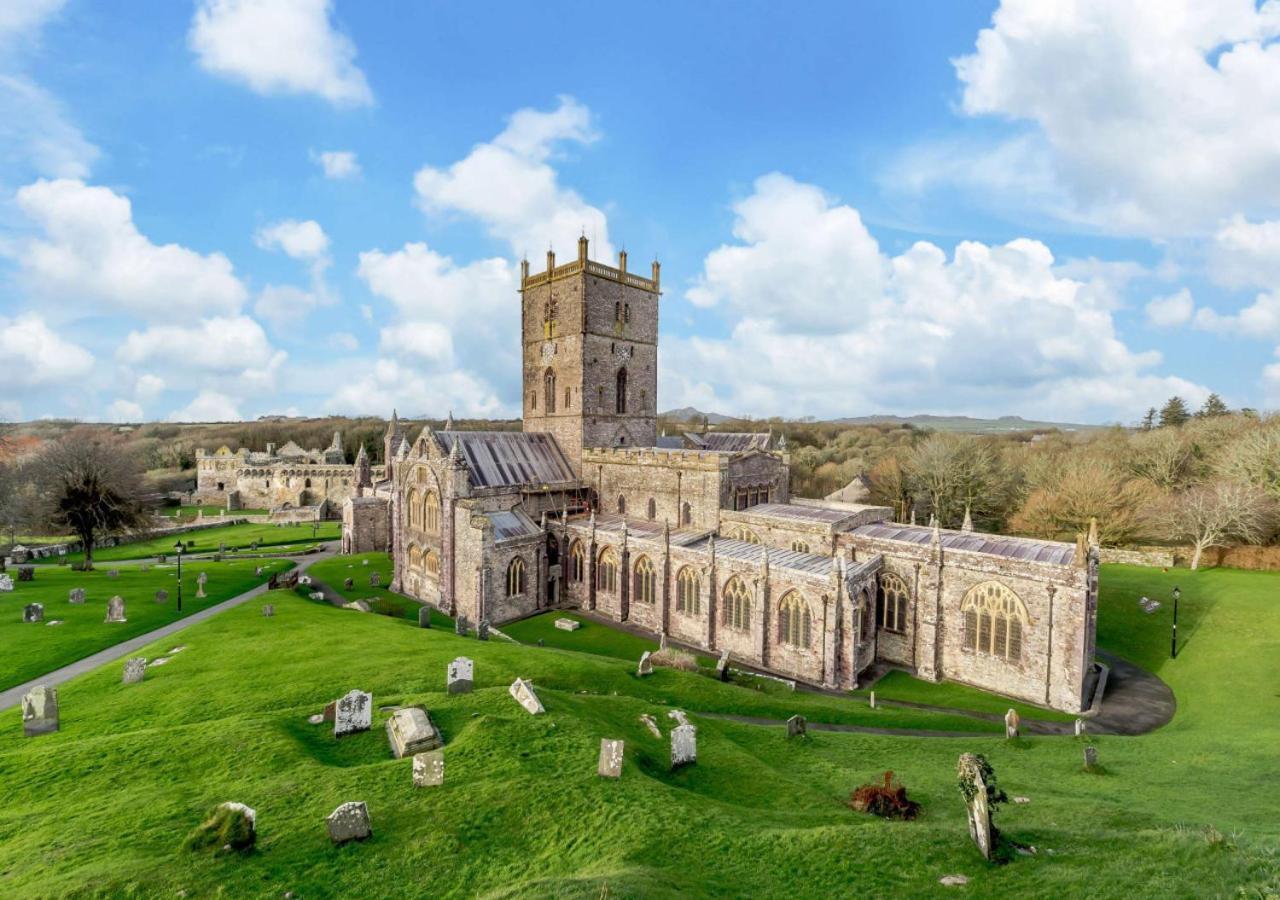 Bwthyn Clyd - St Davids Villa Luaran gambar